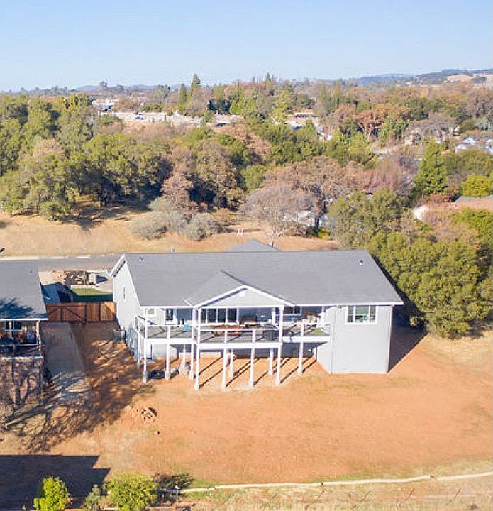 1st image of 808 Live Oak Dr