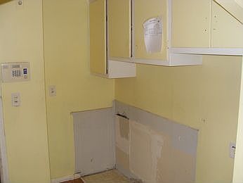 4th image of 8427 Westwood St