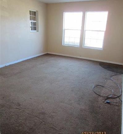 4th image of 926 Eleanor Ave