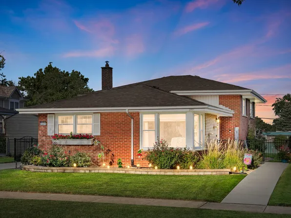 2401 Mayfair Ave, Westchester, IL 60154