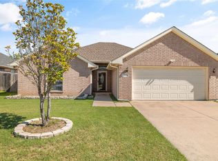 3772 Regency Cir, Fort Worth, TX 76137