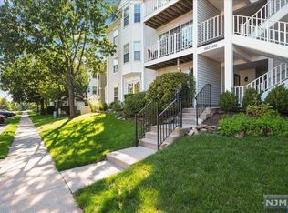 966 Juniper Way, Mahwah, NJ 07430