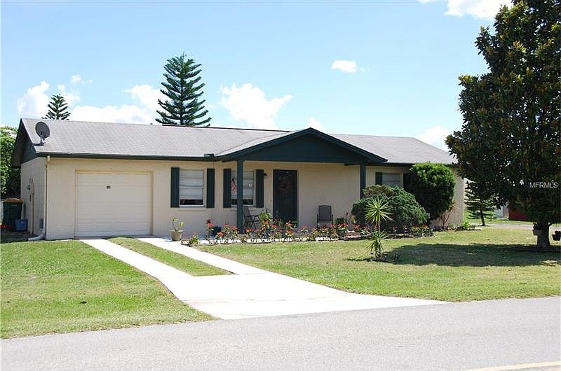 1st image of 558 Royal Palm Dr