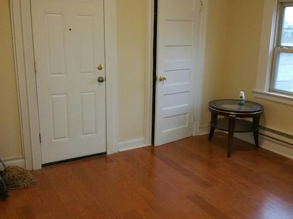 176 Main St #3