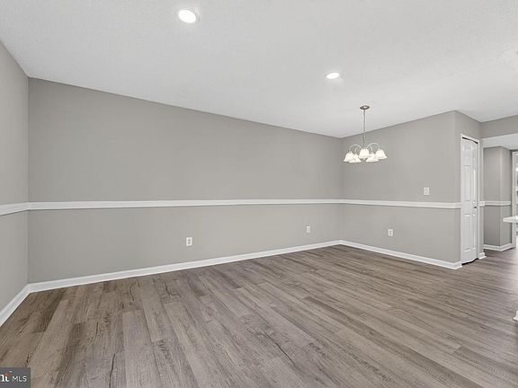 3rd image of 529 Wilson Bridge Dr APT C2