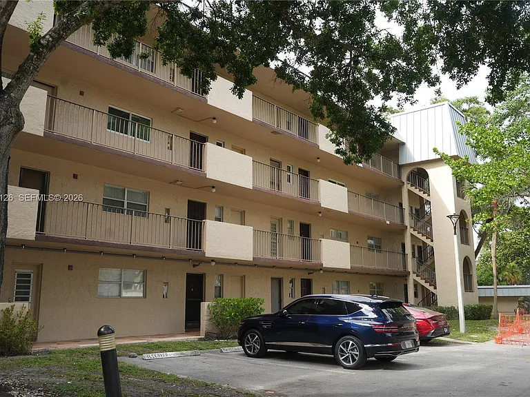 6001 N Falls Circle Dr #203 — Photo 2