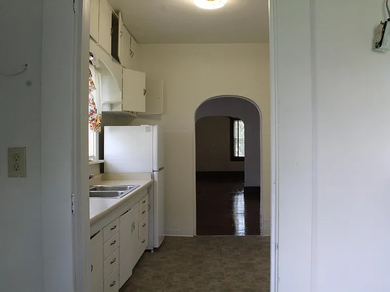 1411 S Webster St — Photo 4