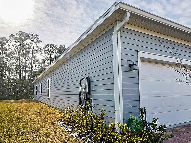 597 Lake Sinclair St — Photo 4