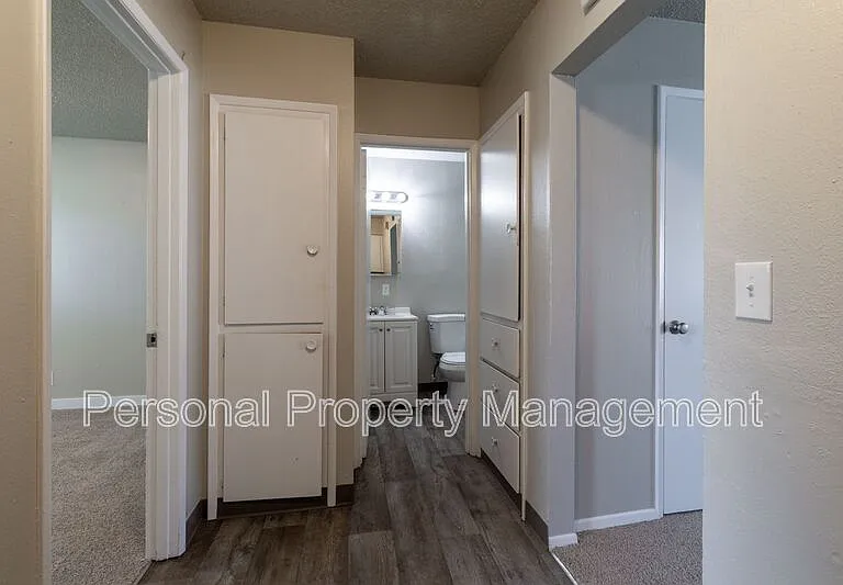 1002 NE 86th St — Photo 6