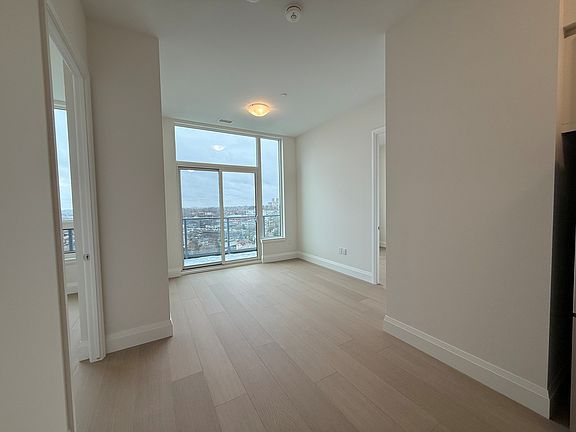 5th image of 93 Arthur St S #1406