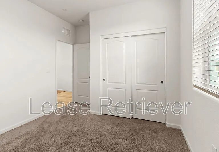 3461 Sina Ct — Photo 31