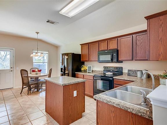 4th image of 5413 Park At Woodlands Dr