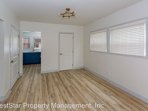 5th image of 1432 Linden Ave