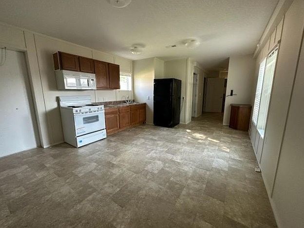 1st image of 56 Robin Dr
