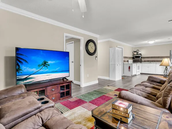 611 Murphy Bay Dr, Cross, SC 29436