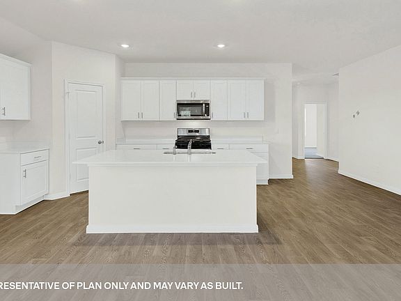 3rd image of 261 Yellowstone Drive