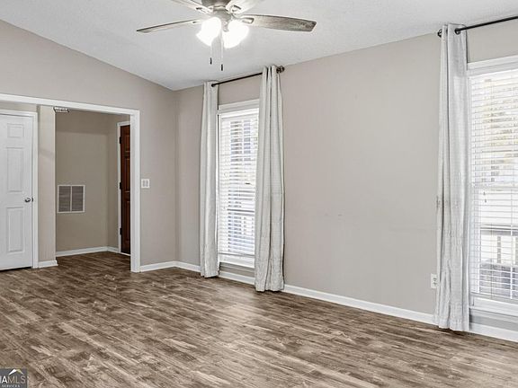 4th image of 3205 Pond Ridge Trl