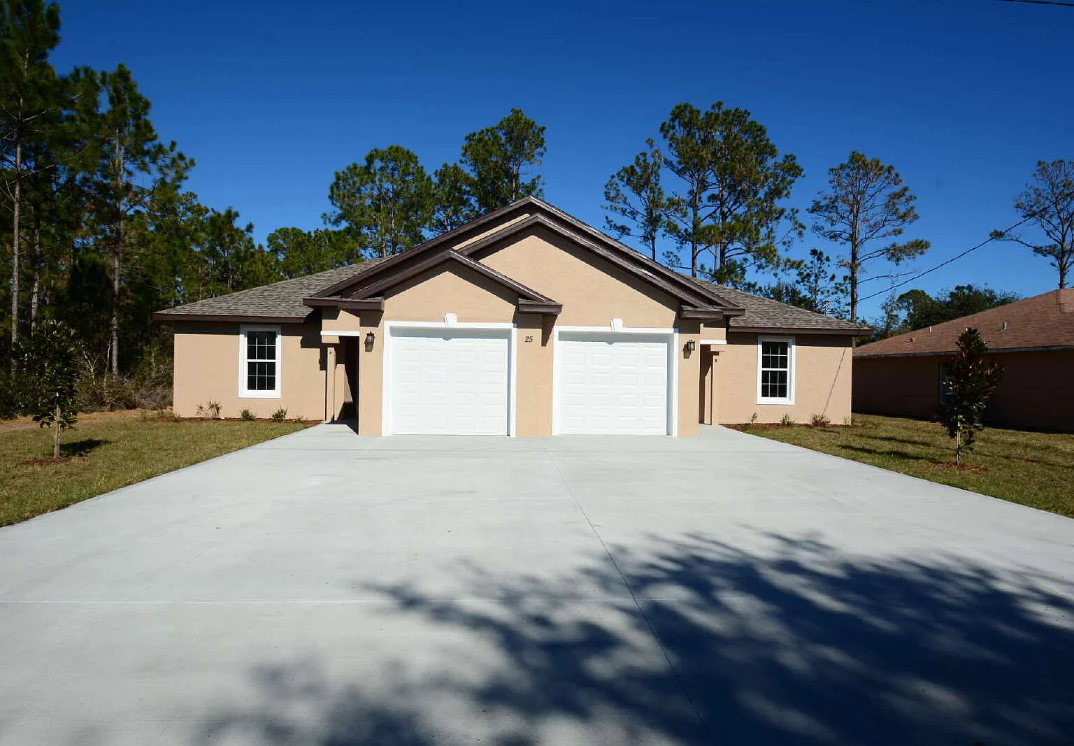 3 bed, 2.0 bath, 1337 sqft, $1,800 — Photo 1