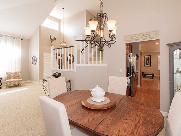 5th image of 6045 Lakeview Cir