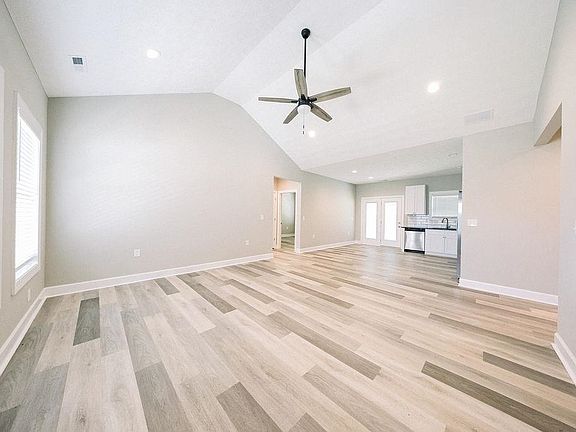 3rd image of 3116 Rawhide Dr