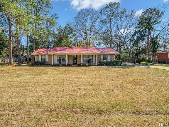 3rd image of 208 Crestwood Dr
