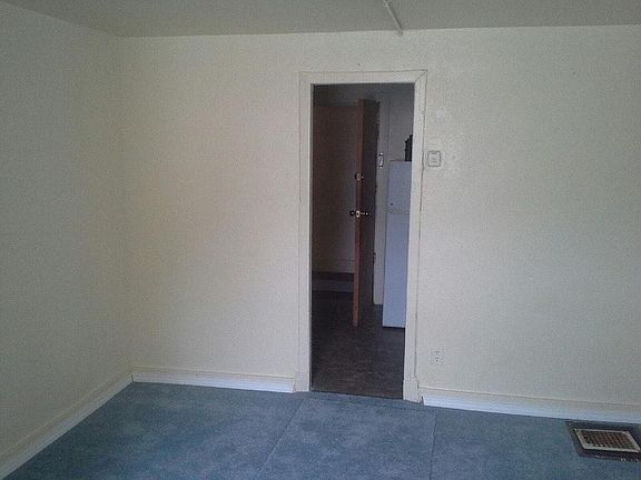 5th image of 5208 Saint John Avenue # First Floor
