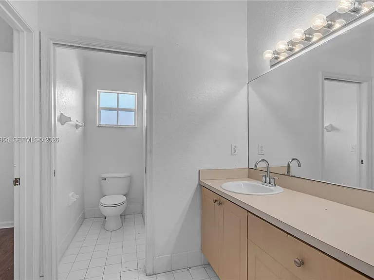 2400 SW 87th Way — Photo 17