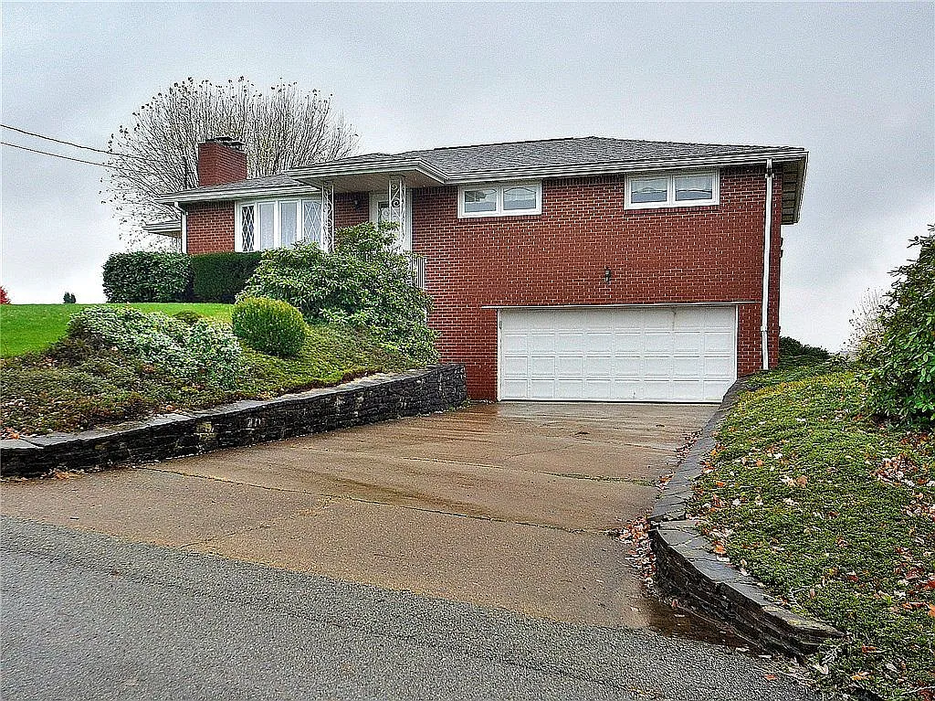 3 bed, $1,500 — Photo 2