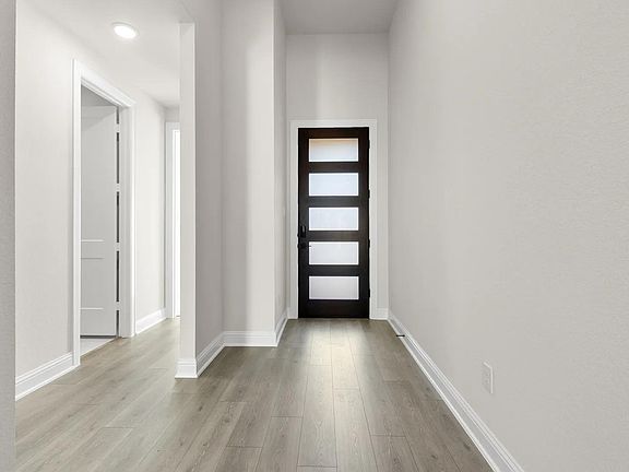 Bellaire A foyer