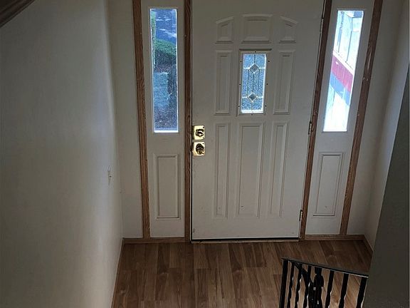 3rd image of 7904 13th Way NE