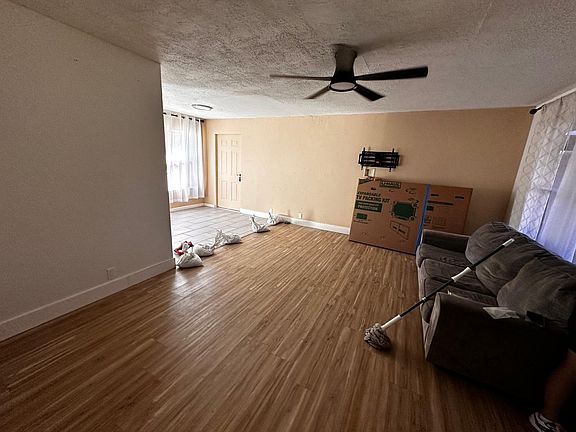2nd image of 413 Wilma Dr