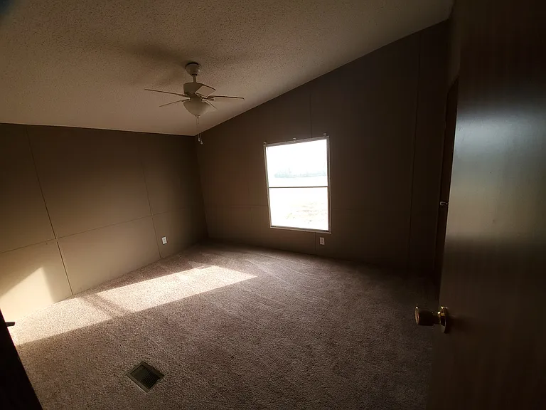 4823 Drake Rd — Photo 24
