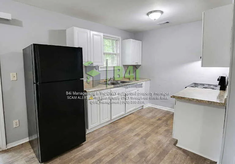 324 Macedonia Rd SE — Photo 5