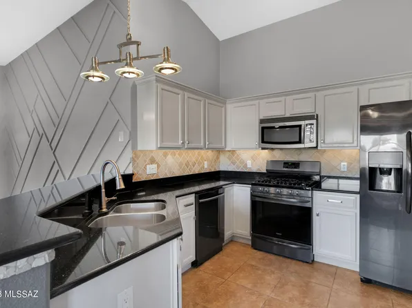 5513 W Guild Springs St, Marana, AZ 85658