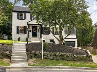 8214 Larry Pl, Chevy Chase, MD 20815