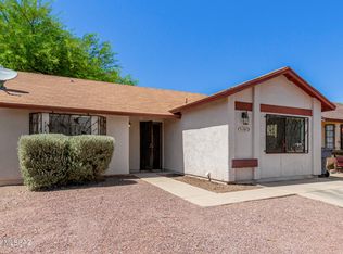 1672 W Twin Ridge Rd, Tucson, AZ 85746