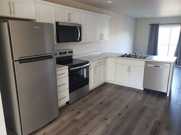 2nd image of 205 Maxon St #4