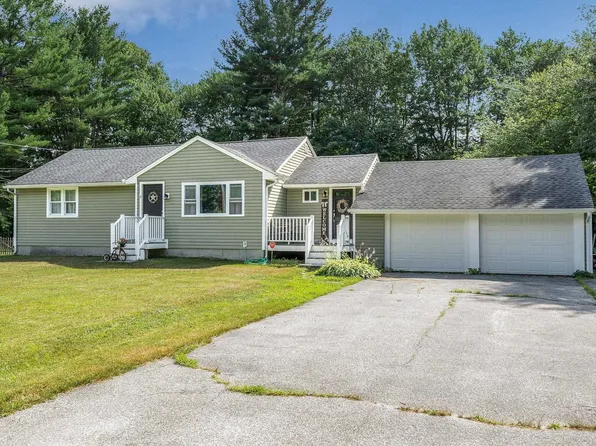 3 Economou Avenue, Pelham, NH 03076