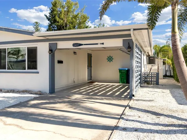 407 63rd St, Holmes Beach, FL 34217