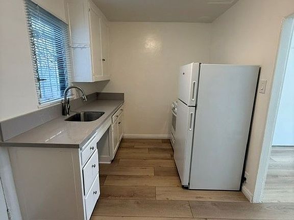 4th image of 1244 21st St APT A