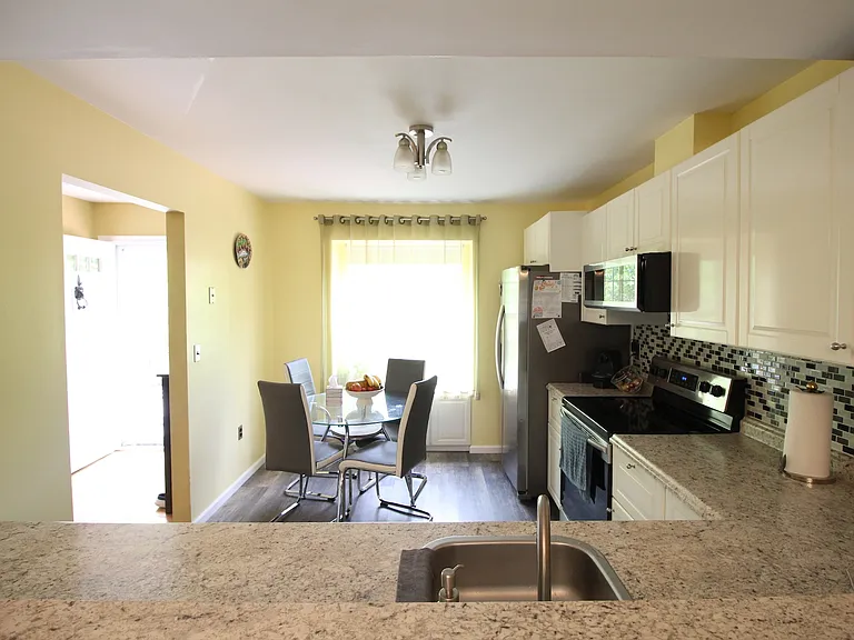 173 Sulgrave Ct — Photo 5
