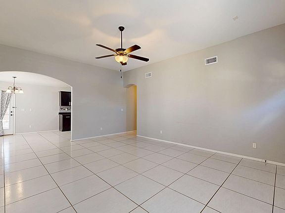 3rd image of 13648 Samlesbury Ave
