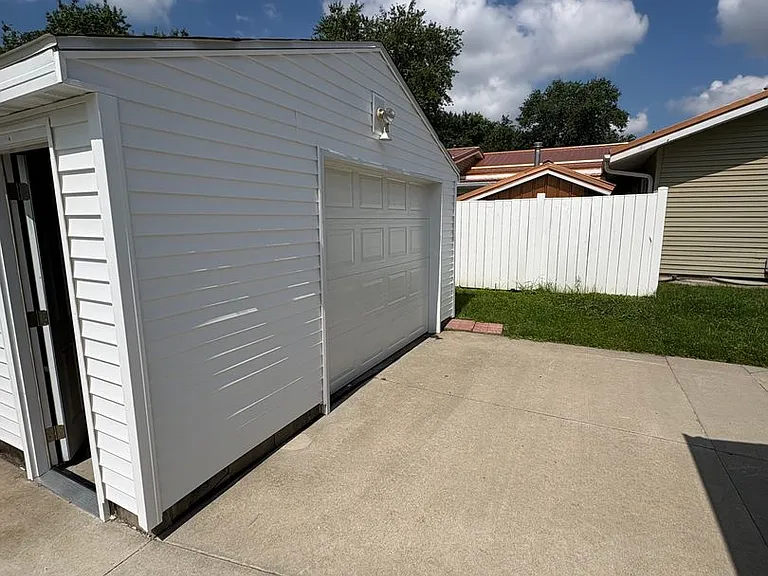 1745 Sager Ave — Photo 12