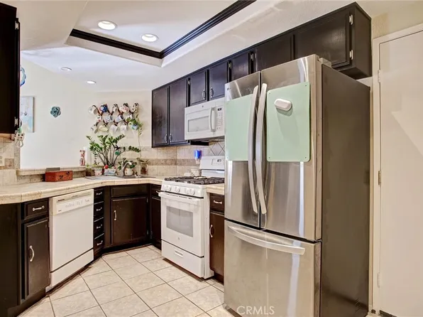 985 Sunrise St, Hemet, CA 92545