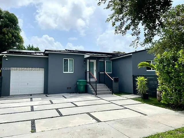 1881 SW 36th Ct