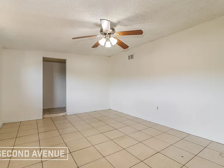 9295 Starkey Rd — Photo 9
