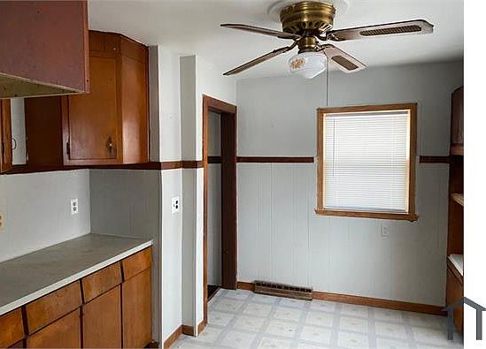 5th image of 1545 Willard Ave