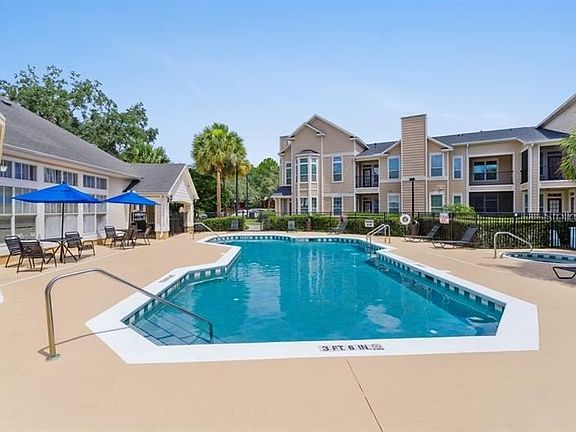 5th image of 2025 Erving Cir APT 108