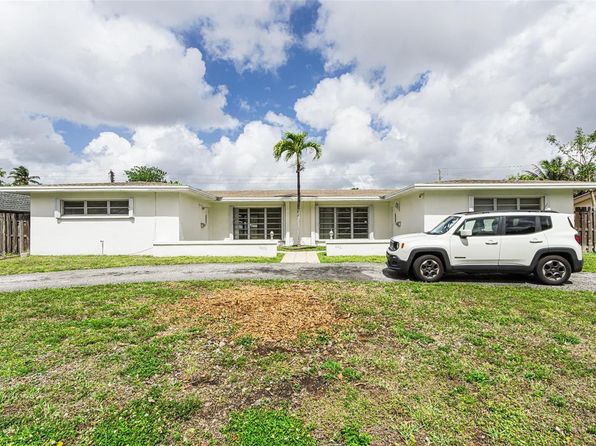 6821-6825 NW 11th Pl
