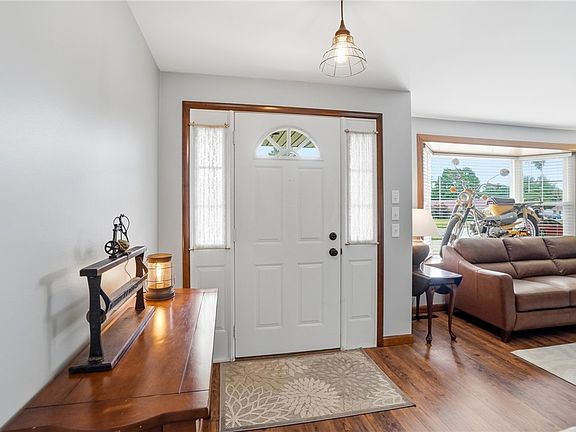 4th image of 406 Herr St
